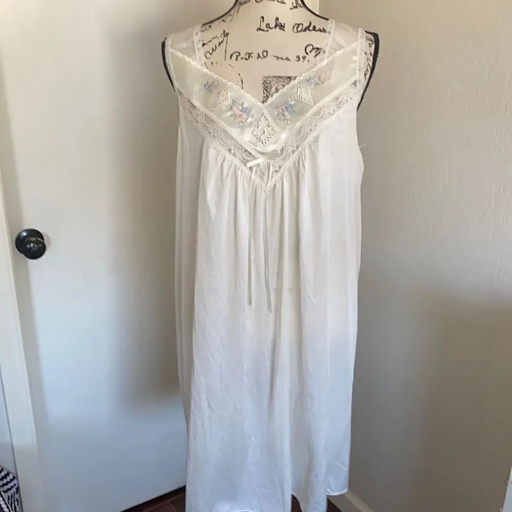 Vintage Lorraine Sheer White Nightgown Feminine Retro Floral Lace Detailing